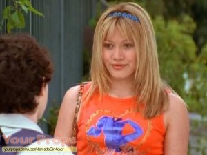 Lizzie-McGuire-Lizzie-McGuire-Worn-Pink-Shirt-2