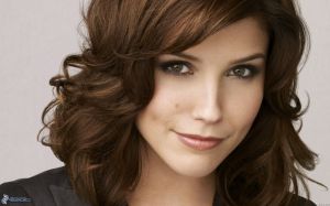 [pictures.4ever.eu] brooke davis, curly hair 159802
