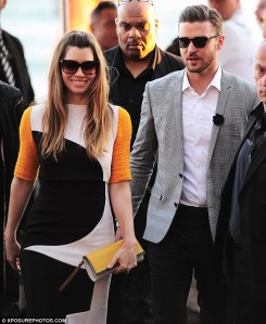 article-2328058-19E60743000005DC-259_634x776