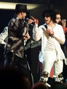 *NSYNC performing with Jackson during his 30th Anniversary special