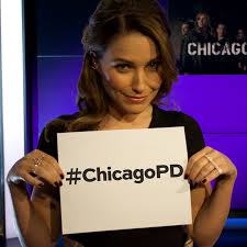 Live tweet with the cast during the premiere tonight! :D 