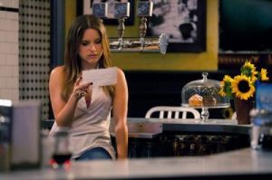 Brooke-Davis-S09-one-tree-hill-style-30302353-400-266