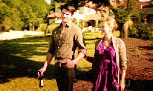 Naley-8x09-one-tree-hill-17051692-400-238[1]