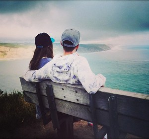 1420745580_jessica-biel-justin-timberlake-bench-560[1]