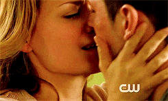 tumblr_mi7tm4nZFR1qf2r04o5_250[1]