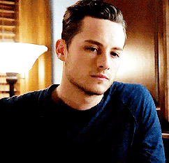 tumblr_niljqcmNIE1r3i2gwo3_400[1]