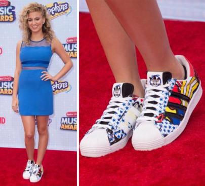 042515-2-tori-kelly-shoes-radio-disney-awards[1]