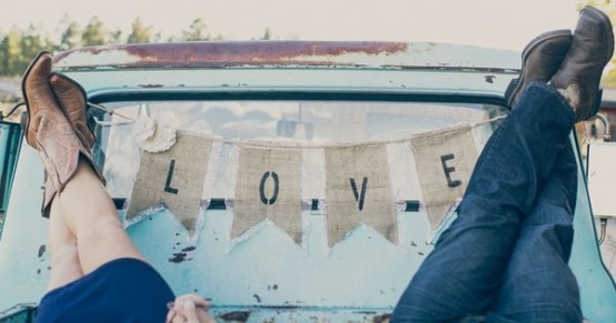 photos-of-country-barn-and-pickup-truck-burlap-w[1]