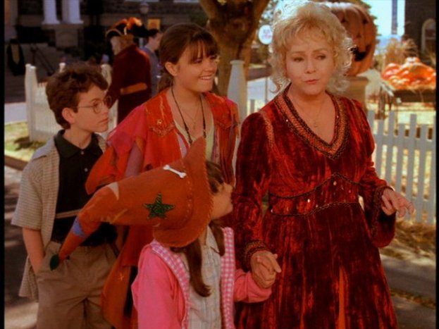 Halloweentown-halloweentown-2259572-640-480