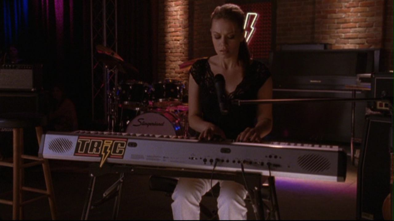 325936_1257940858089_full[1]